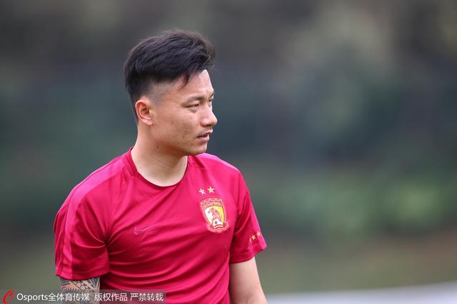 据《曼彻斯特晚报》报道，保罗-默森在接受记者采访时表示，唯一能够阻止曼城卫冕的就是他们的自满。